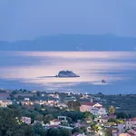 Zoe's * Lakíthra
